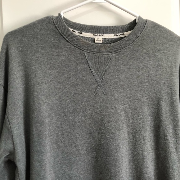 GARAGE GREY CREWNECK W/ TIE SIDE ON LEFT SIDE - SM - Picture 3 of 6